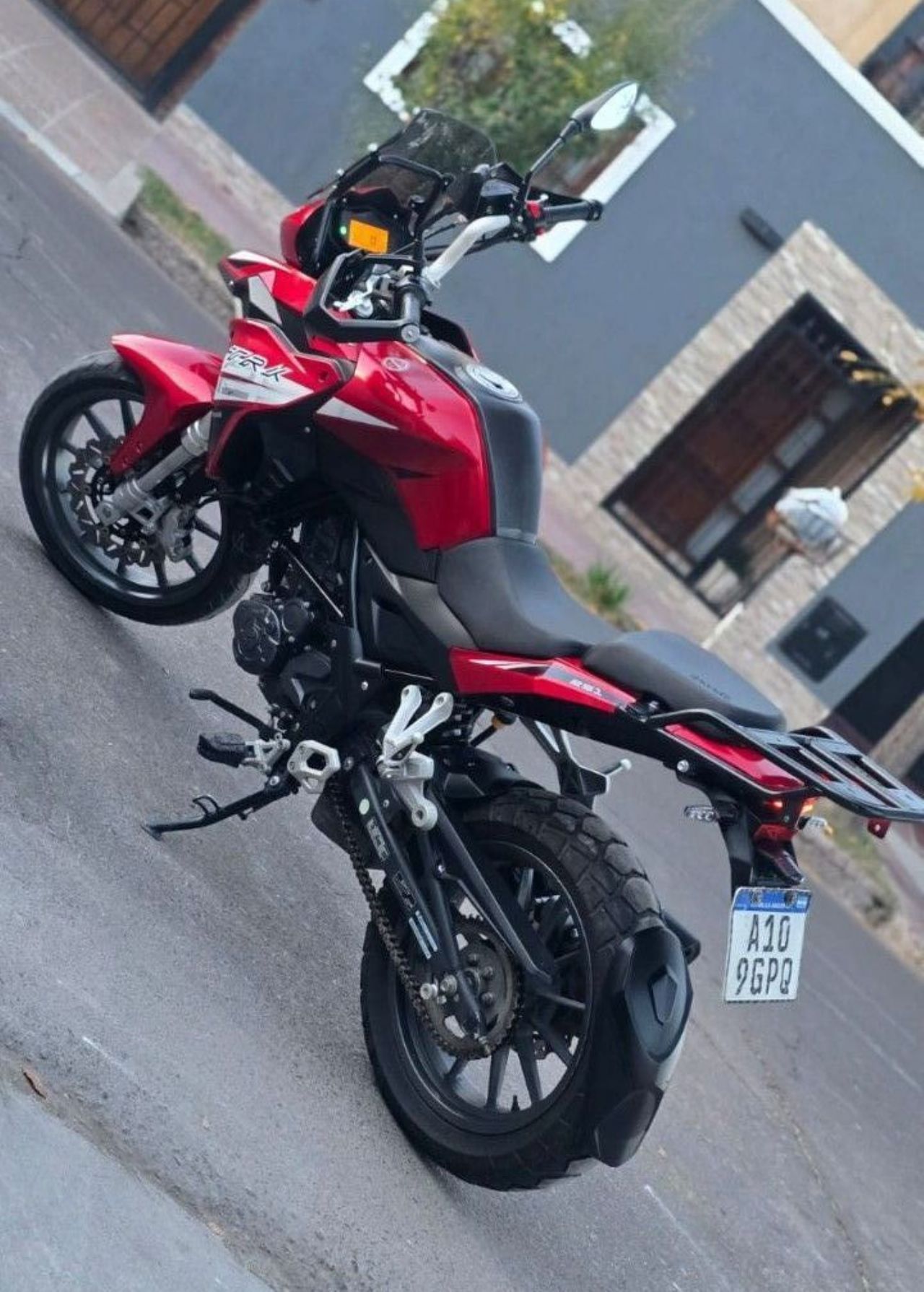 Benelli TRK Usada en Mendoza, deRuedas