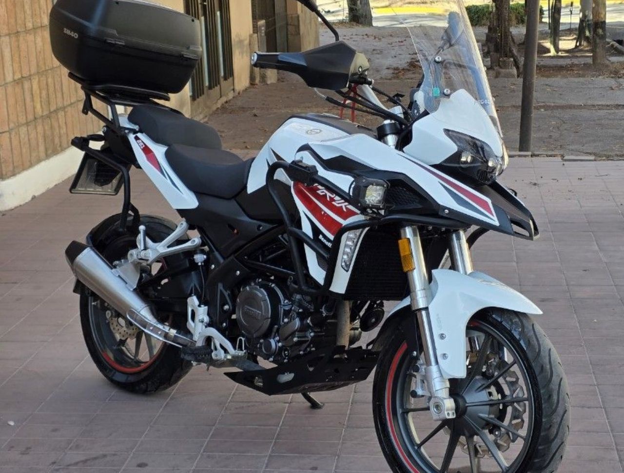 Benelli TRK Usada en Mendoza, deRuedas