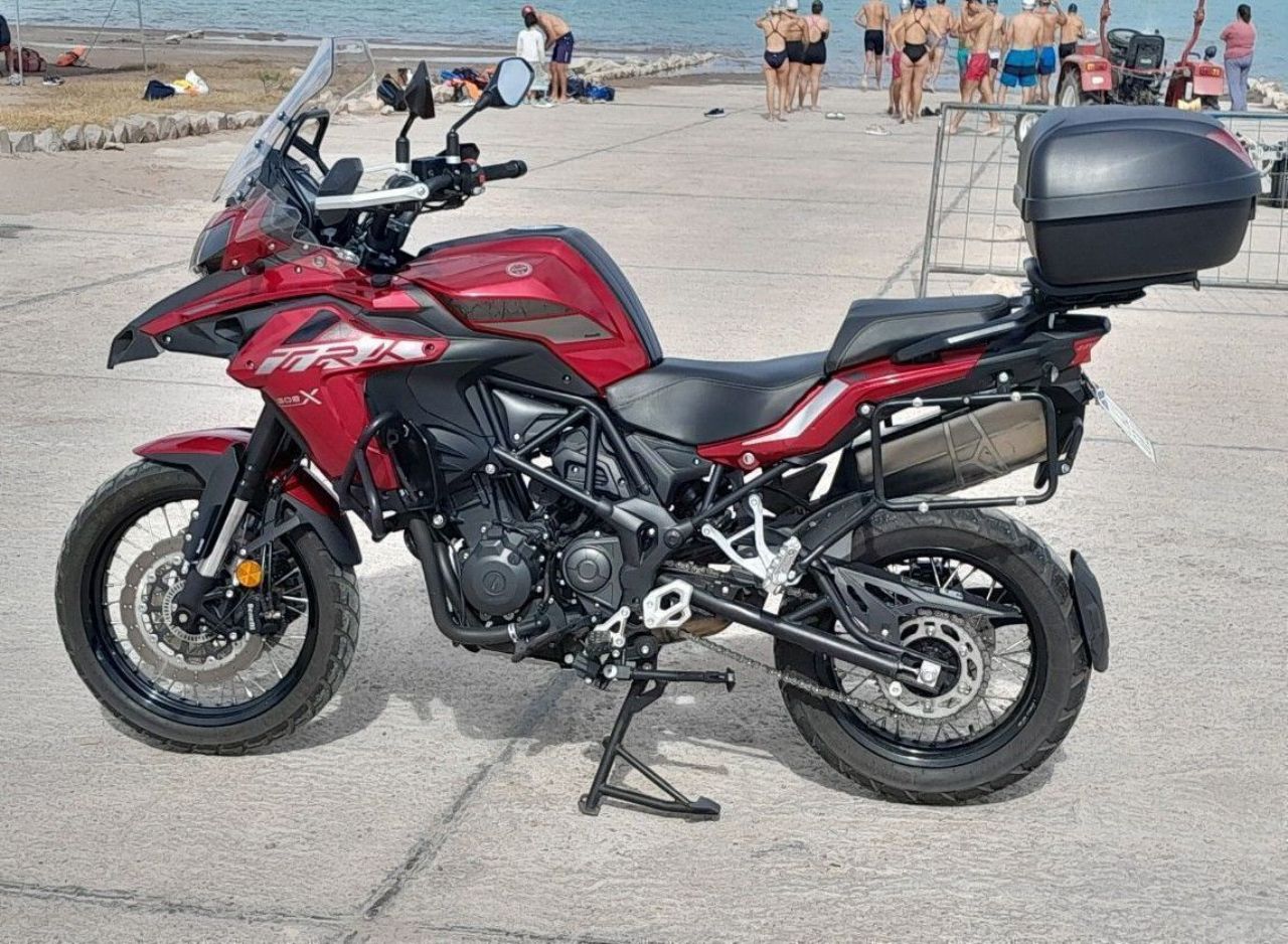 Benelli TRK Usada en San Juan, deRuedas