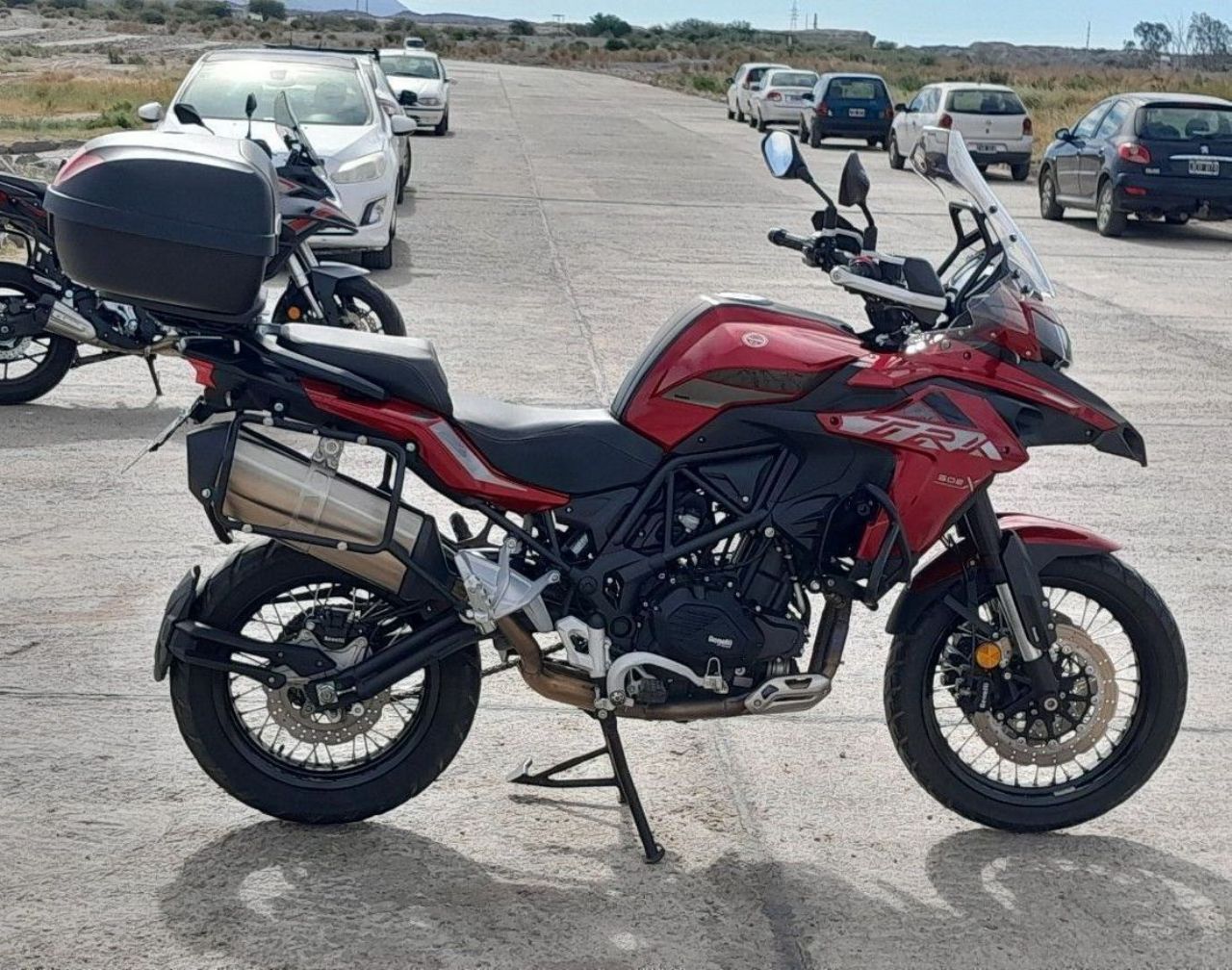 Benelli TRK Usada en San Juan, deRuedas