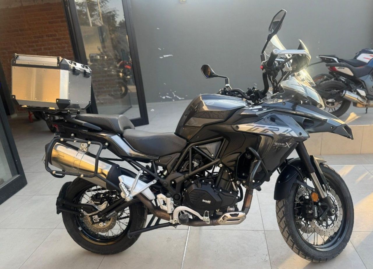 Benelli TRK Usada Financiado en San Juan, deRuedas