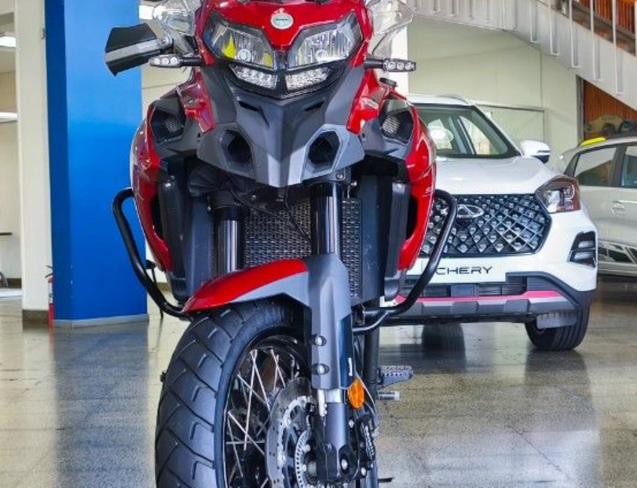 Benelli TRK Usada en Mendoza, deRuedas