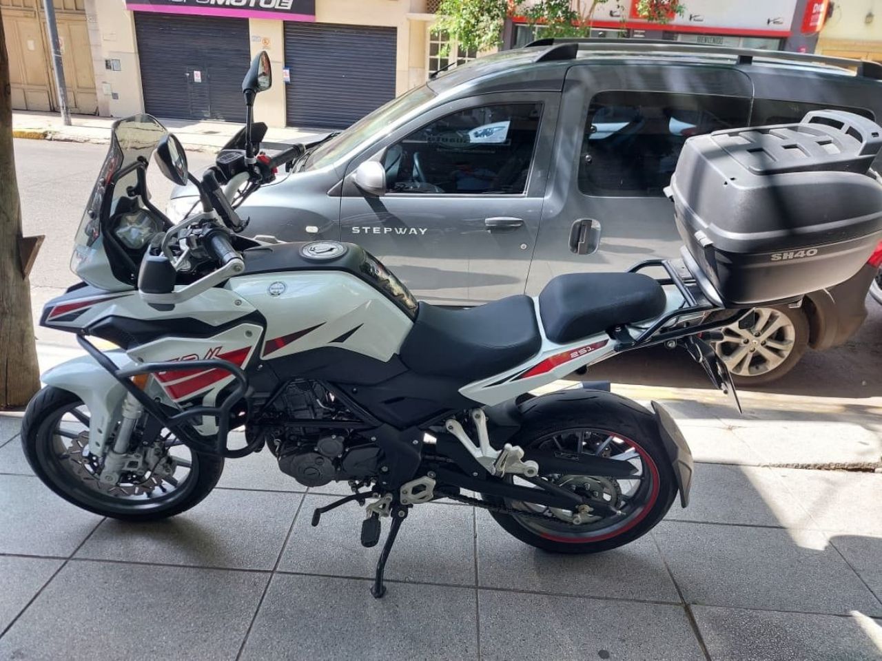 Benelli TRK Usada en Buenos Aires, deRuedas