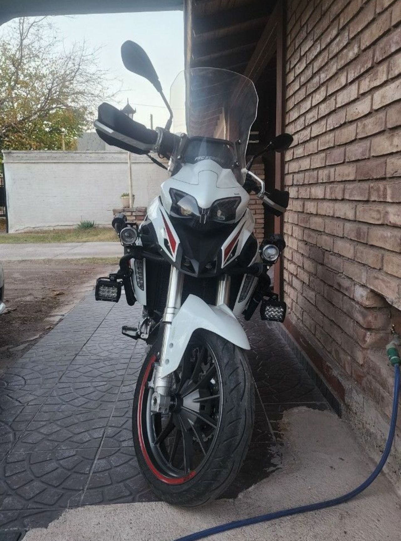 Benelli TRK Usada en Mendoza, deRuedas