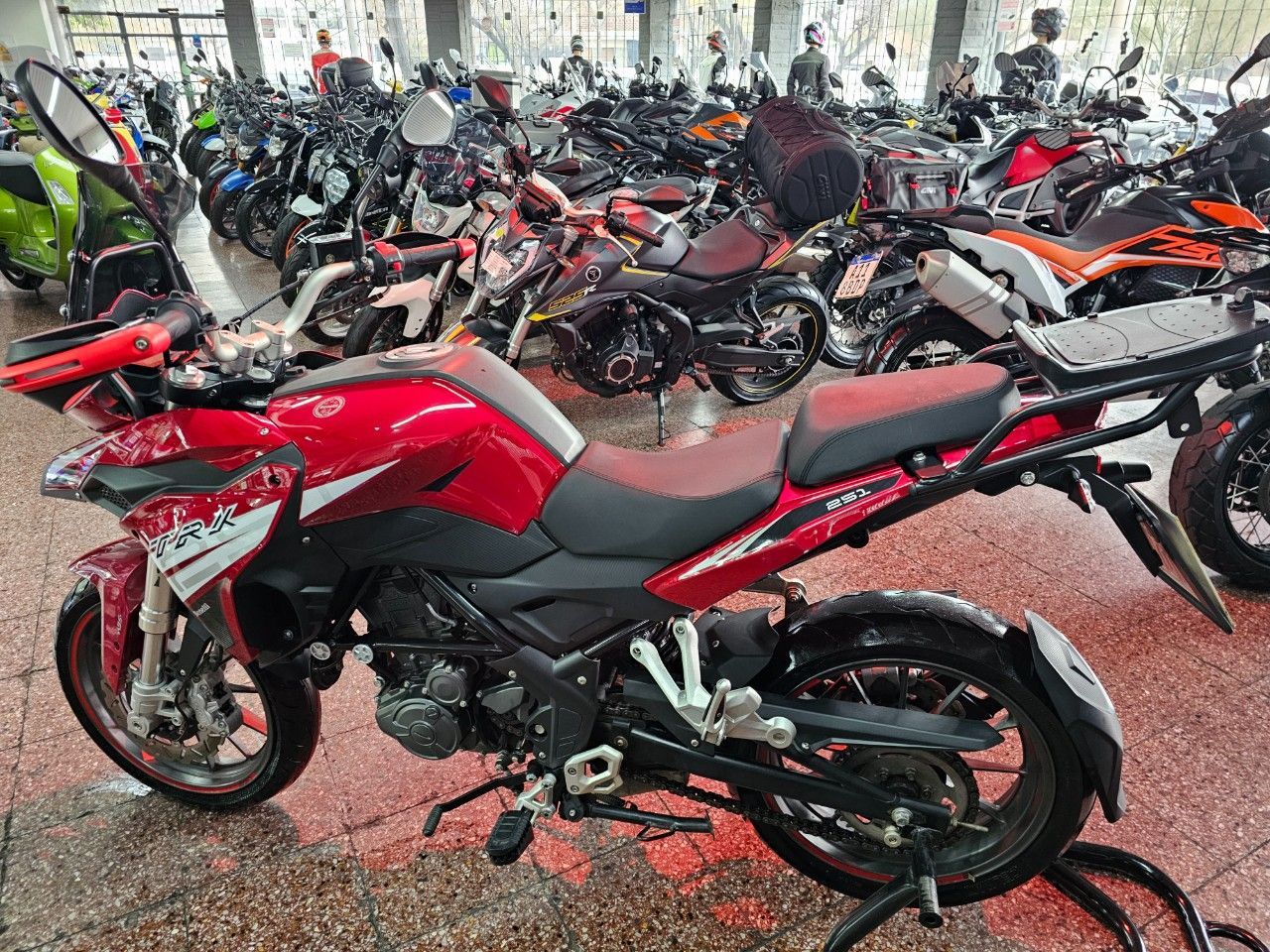 Benelli TRK Usada Financiado en Mendoza, deRuedas