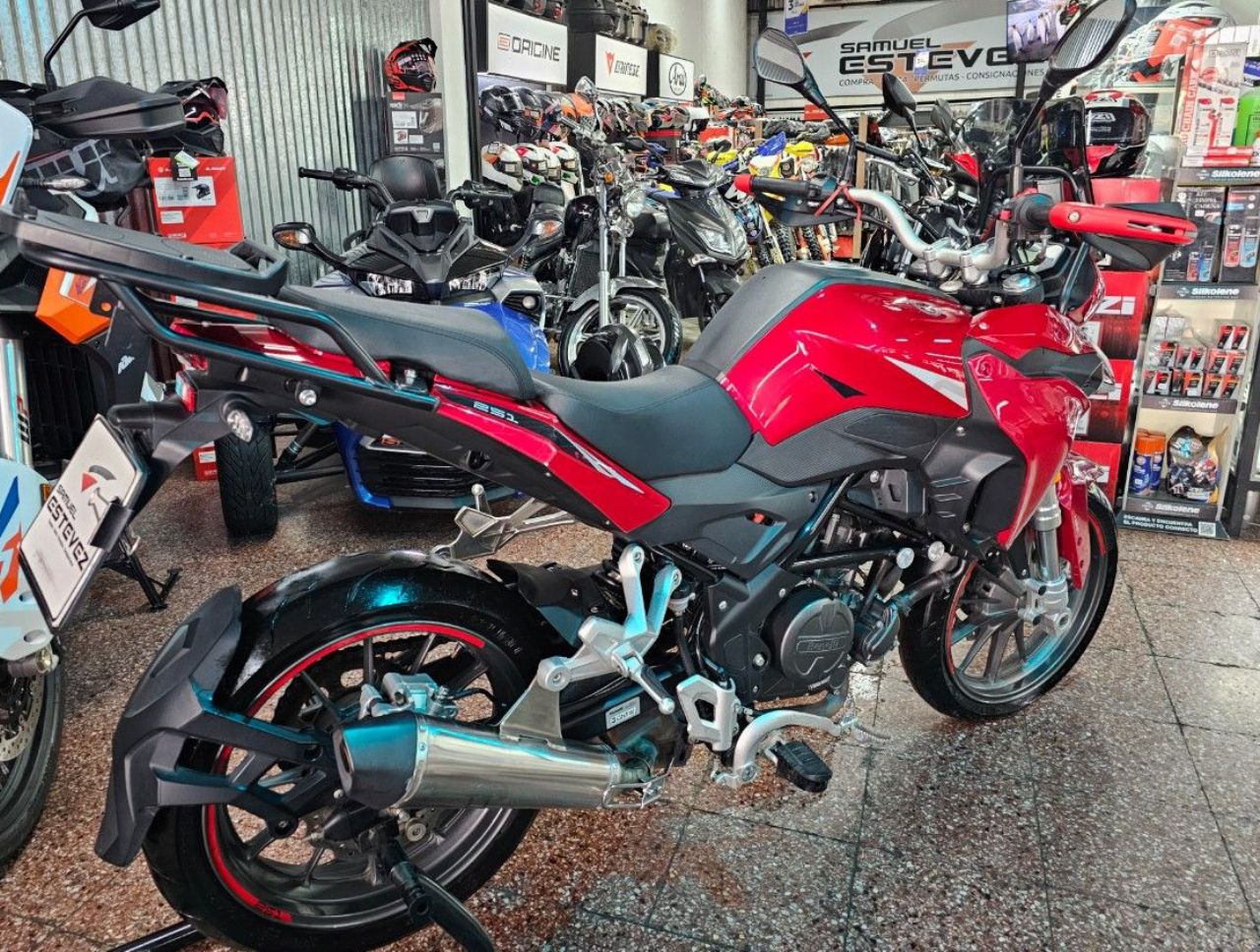 Benelli TRK Usada Financiado en Mendoza, deRuedas
