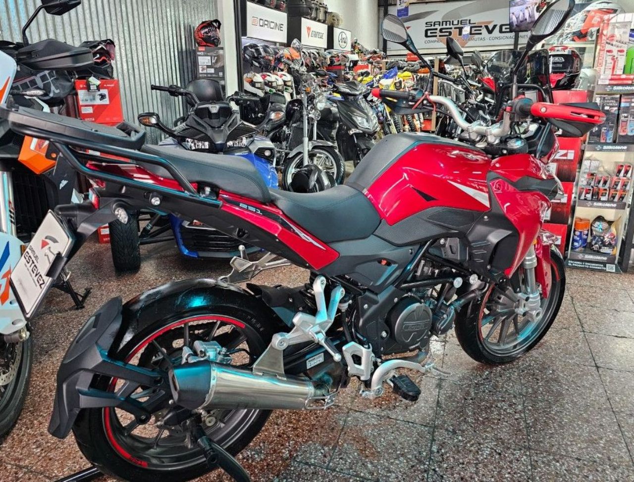 Benelli TRK Usada Financiado en Mendoza, deRuedas
