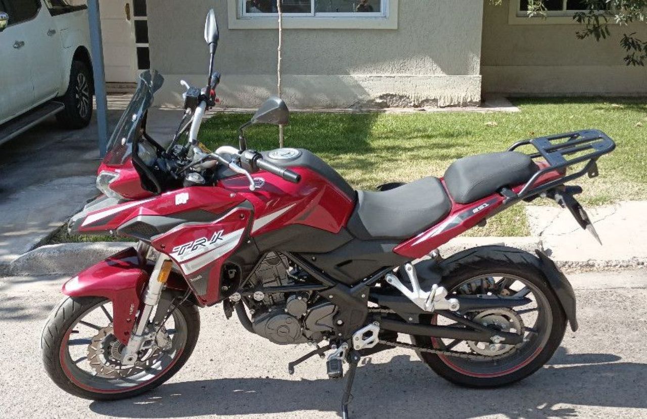 Benelli TRK Usada en Mendoza, deRuedas