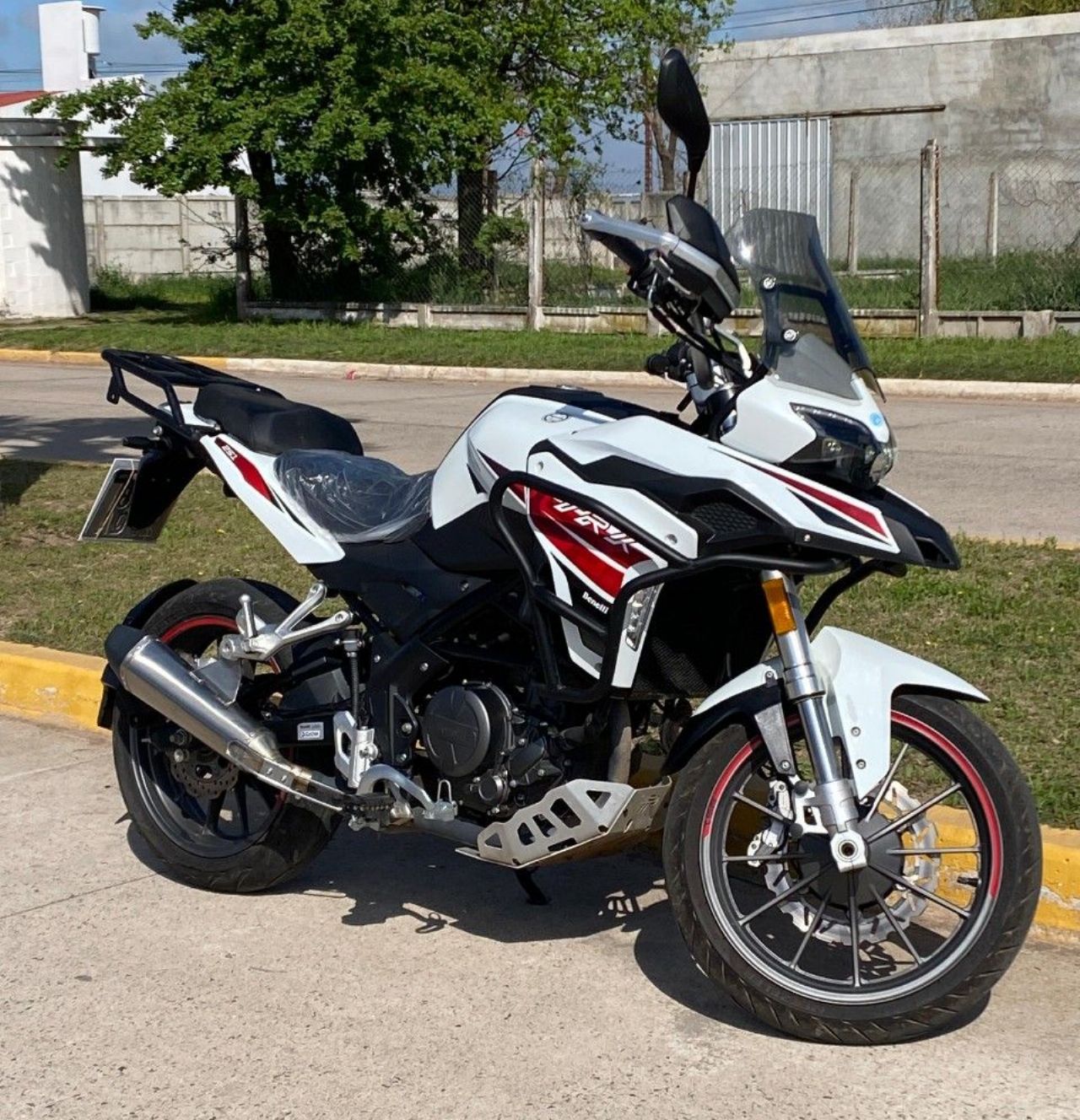 Benelli TRK Usada en Córdoba, deRuedas