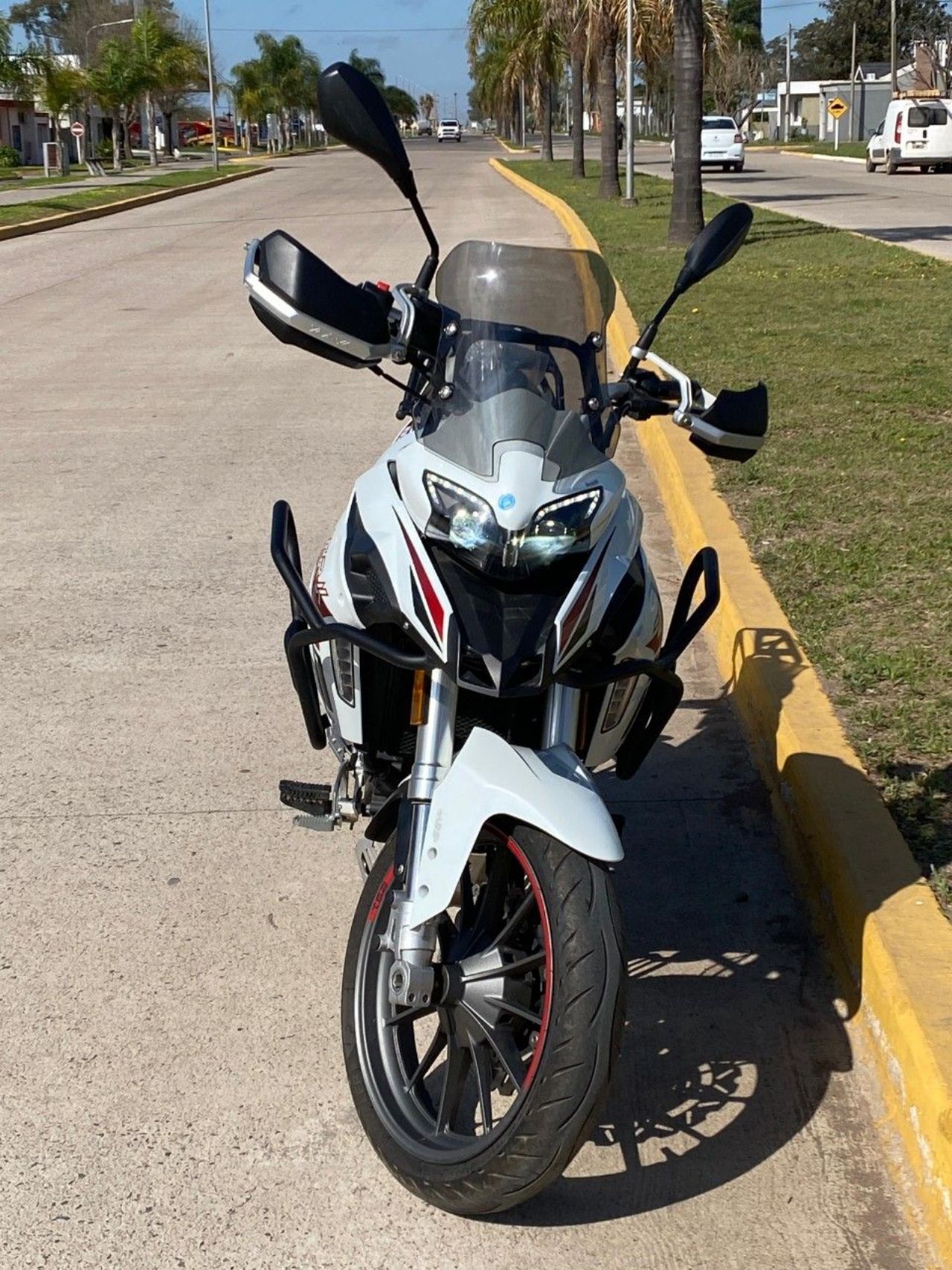 Benelli TRK Usada en Córdoba, deRuedas