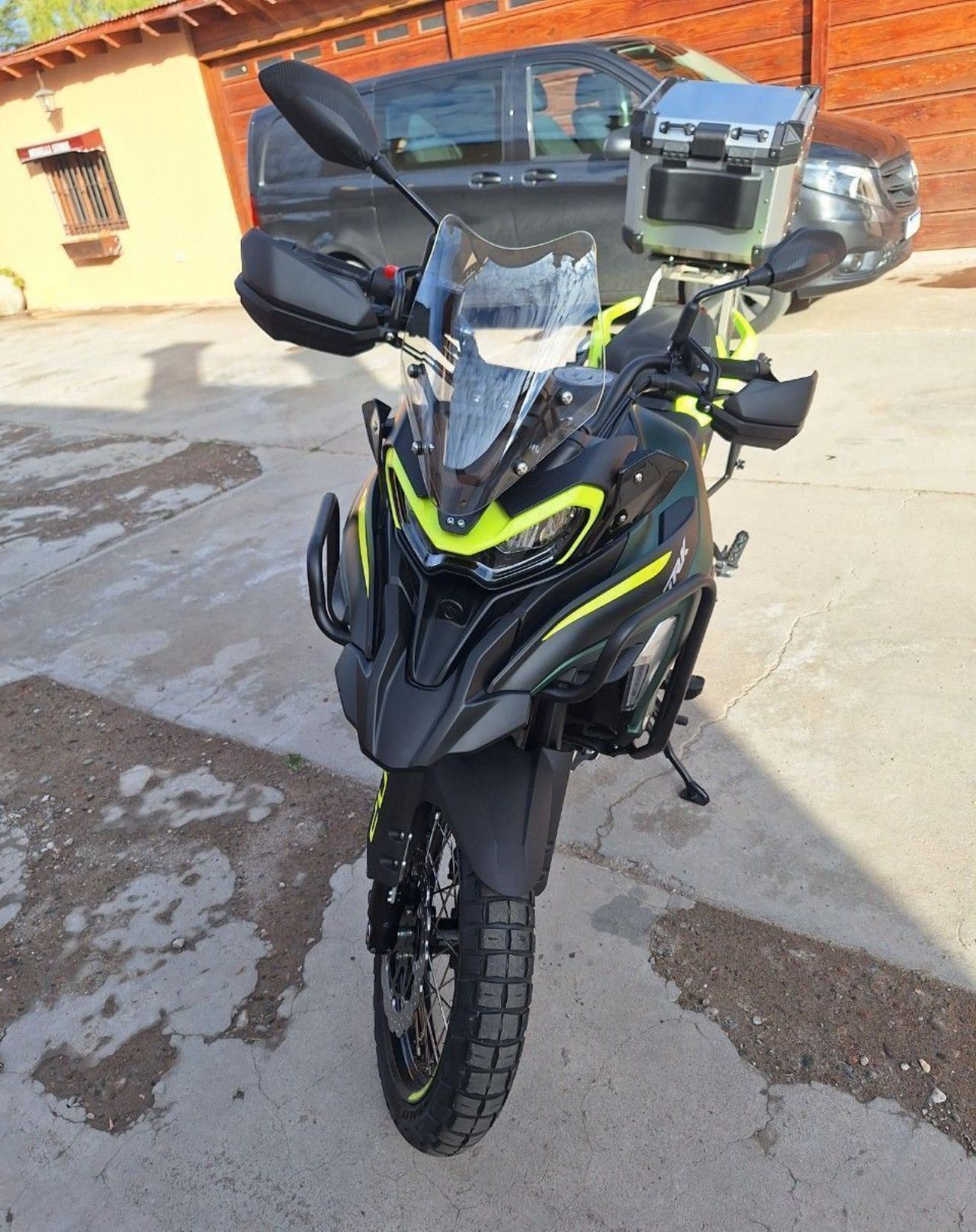 Benelli TRK Usada en Mendoza, deRuedas