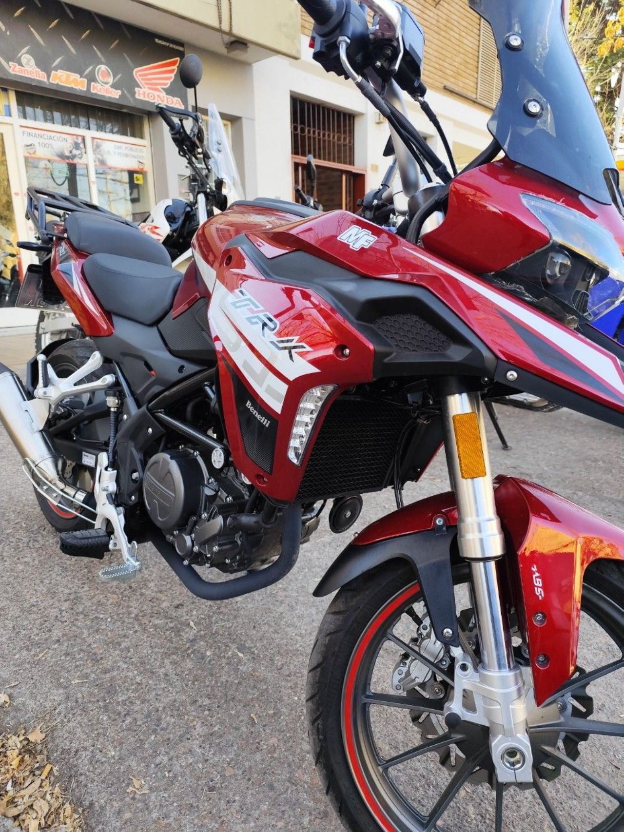 Benelli TRK Usada en Mendoza, deRuedas