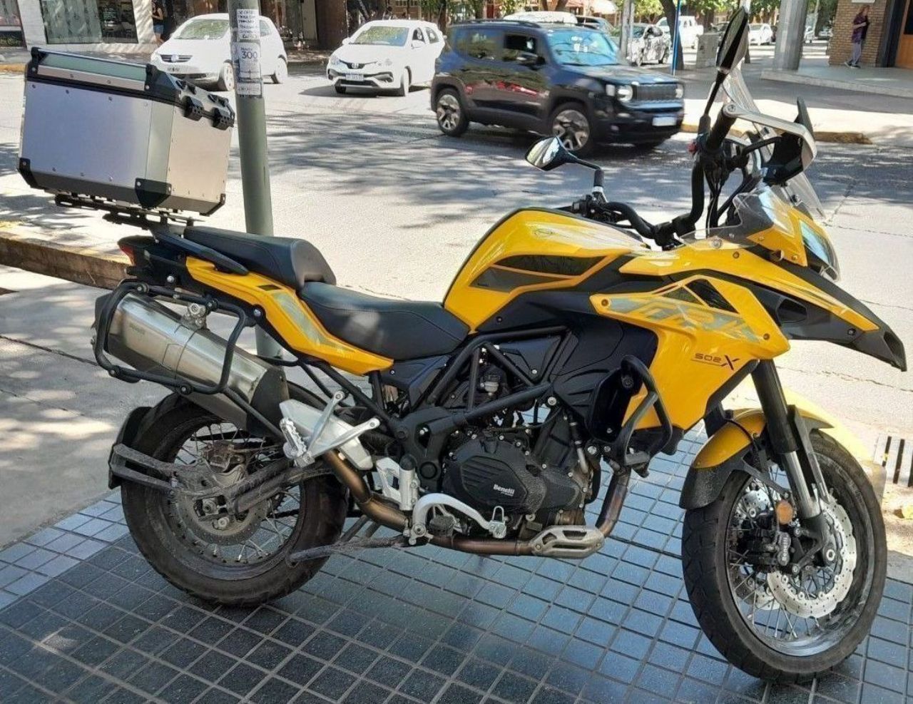 Benelli TRK Nueva en Mendoza, deRuedas
