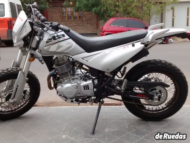 Beta Motard Usada en Mendoza, deRuedas