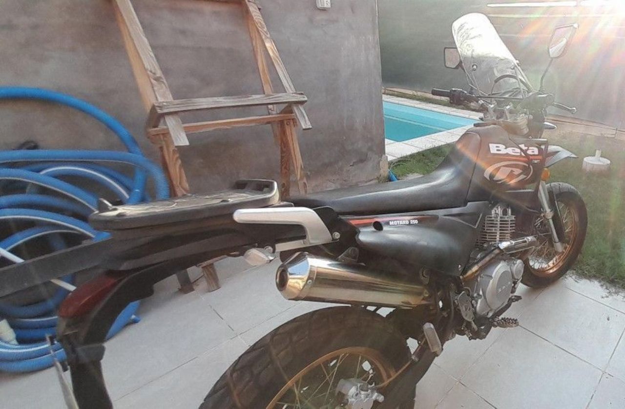 Beta Motard Usada en Mendoza, deRuedas