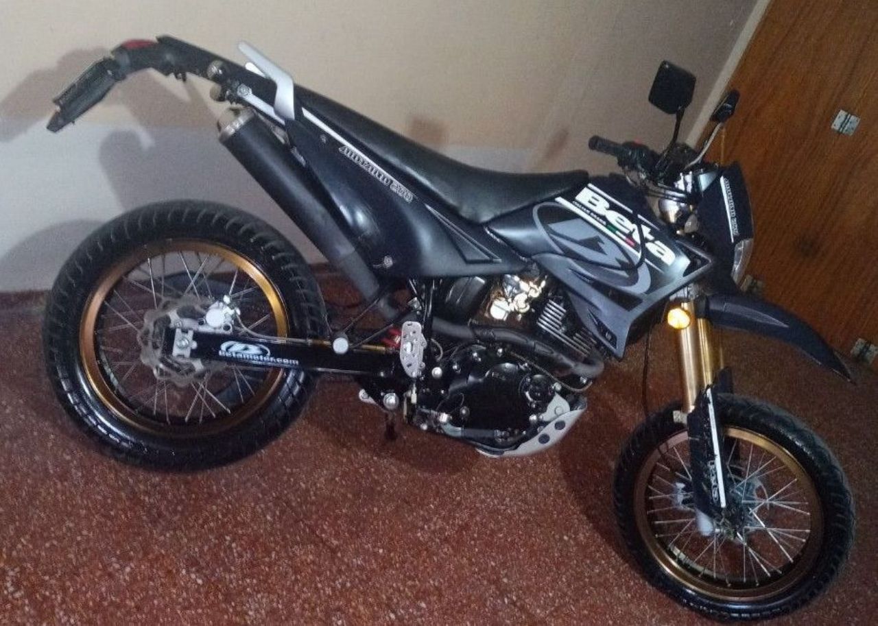 Beta Motard Usada en Mendoza, deRuedas