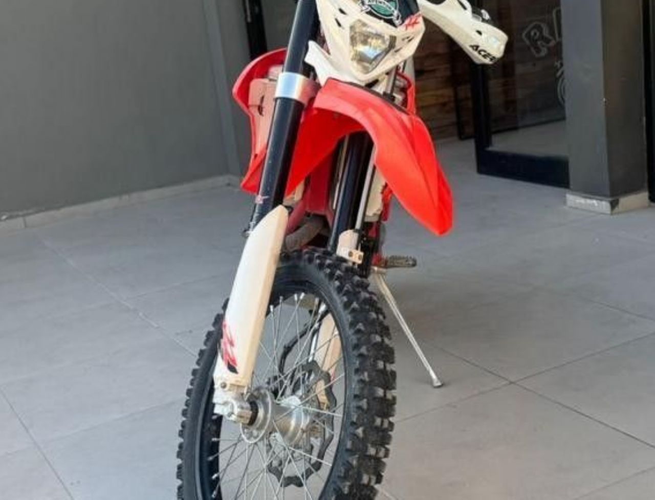 Beta RR Usada en San Juan, deRuedas
