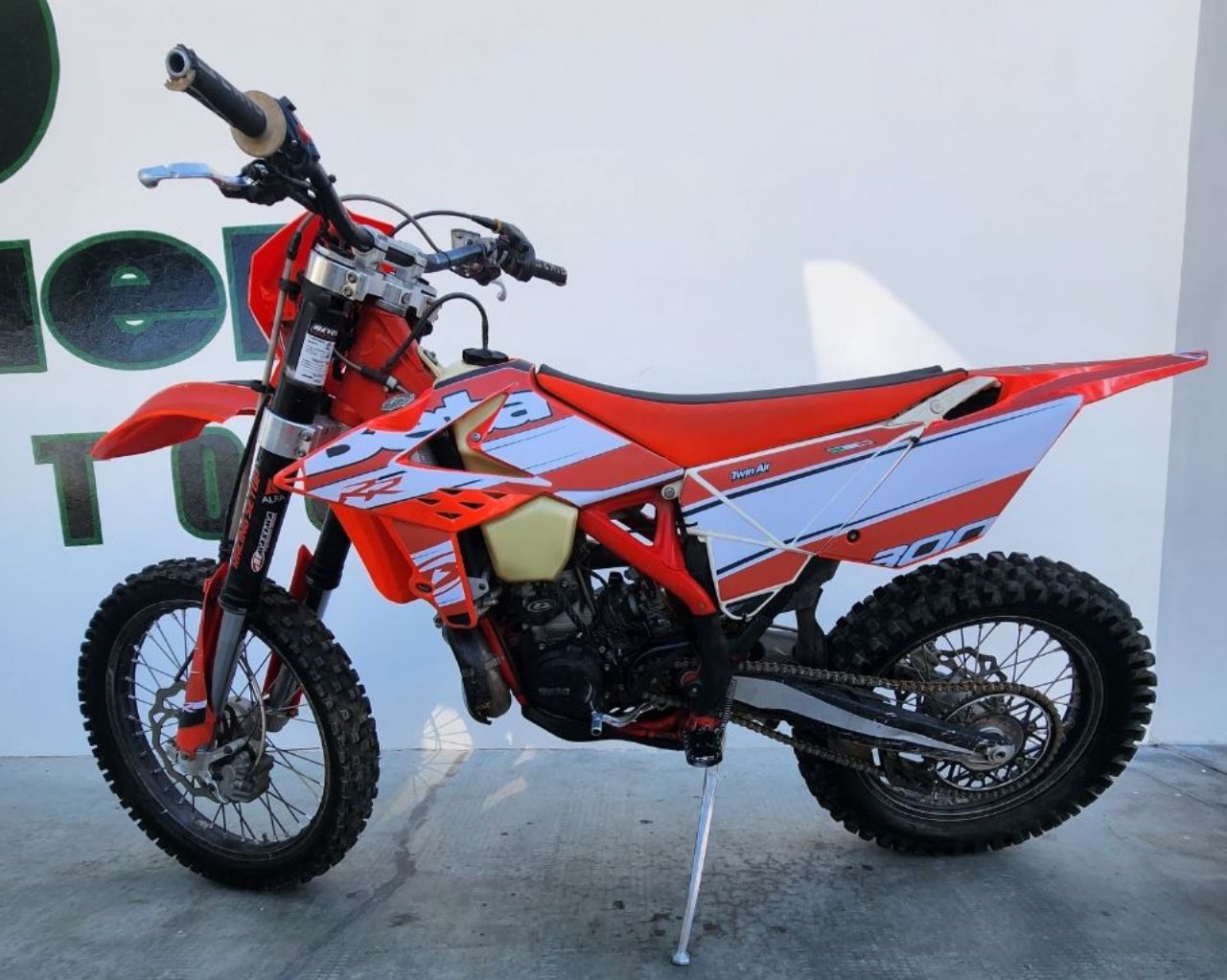 Beta RR Usada en San Juan, deRuedas