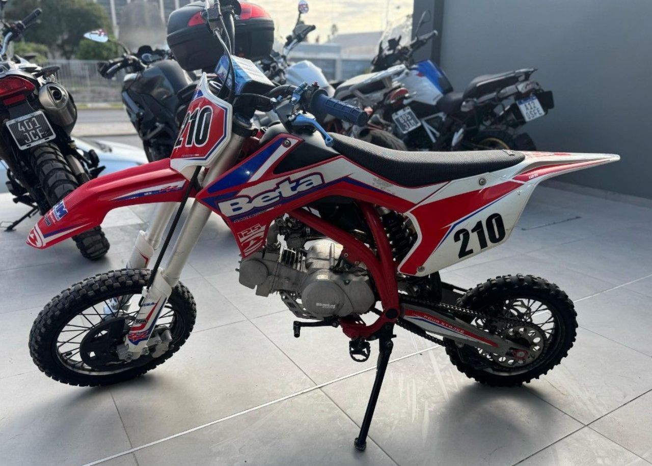 Beta RR Usada en San Juan, deRuedas