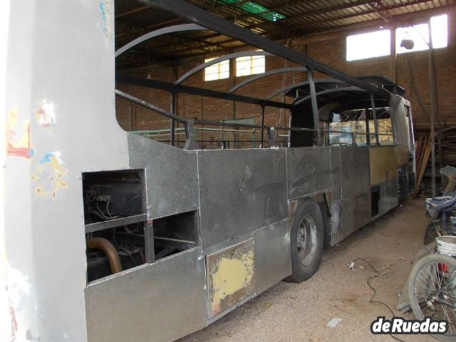 Buses Deutz Usado en Mendoza, deRuedas