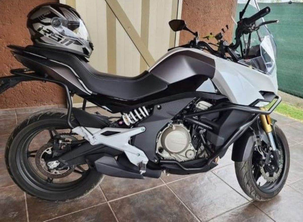 CF Moto MT Usada en Mendoza, deRuedas