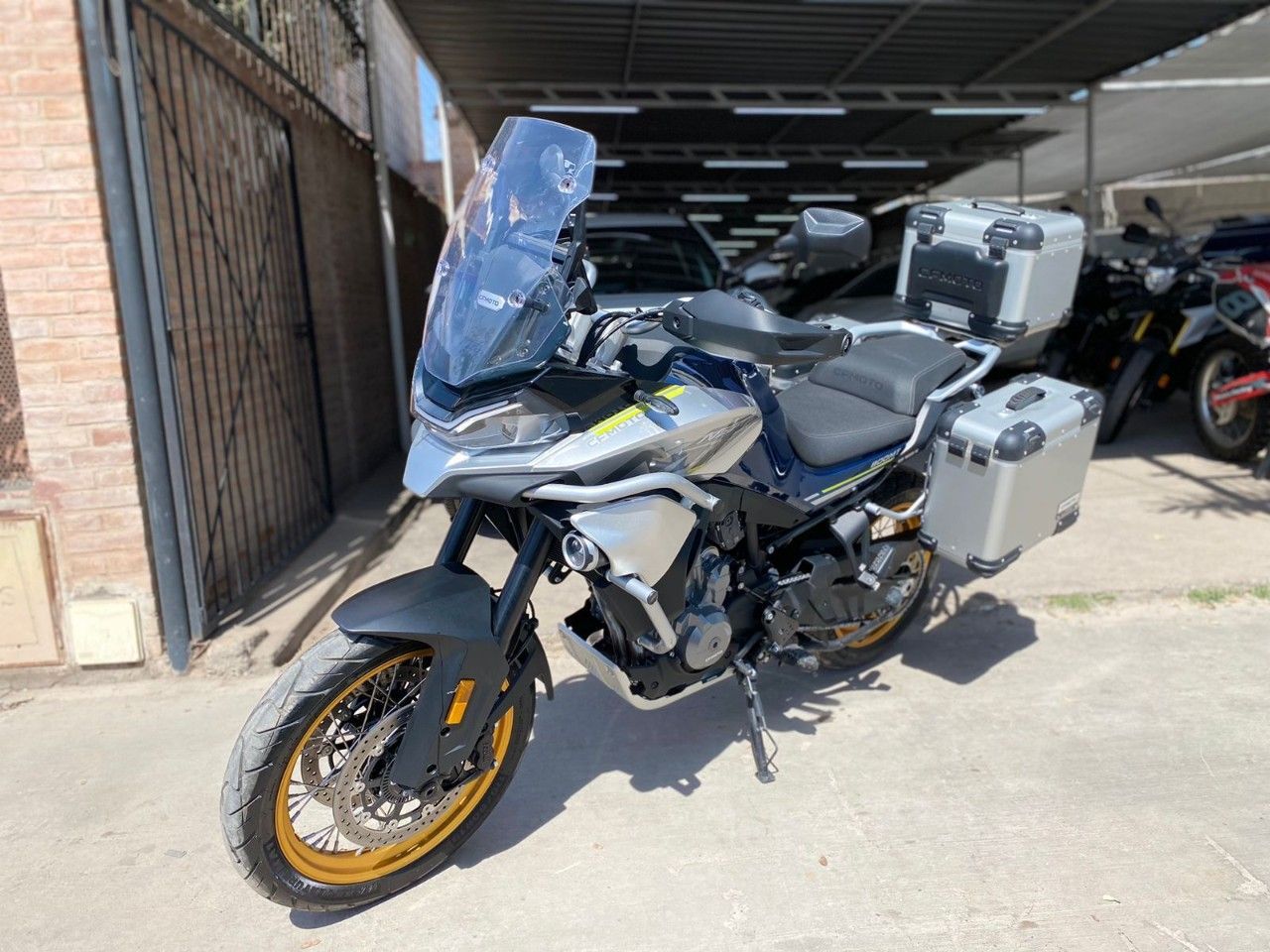 CF Moto MT Usada en San Juan, deRuedas