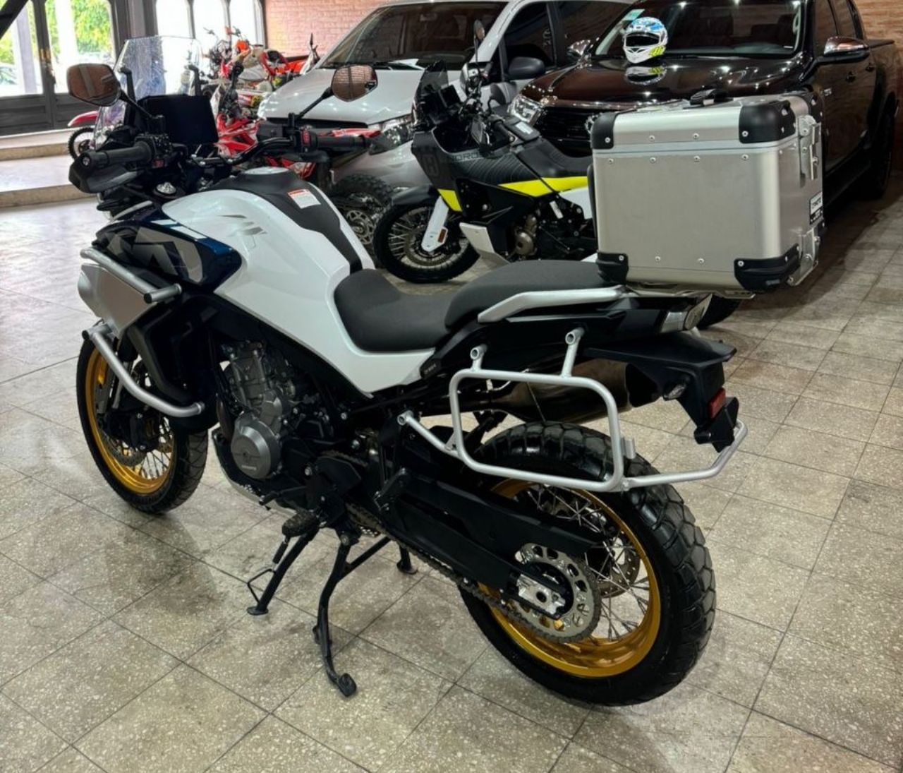 CF Moto MT Usada Financiado en San Juan, deRuedas