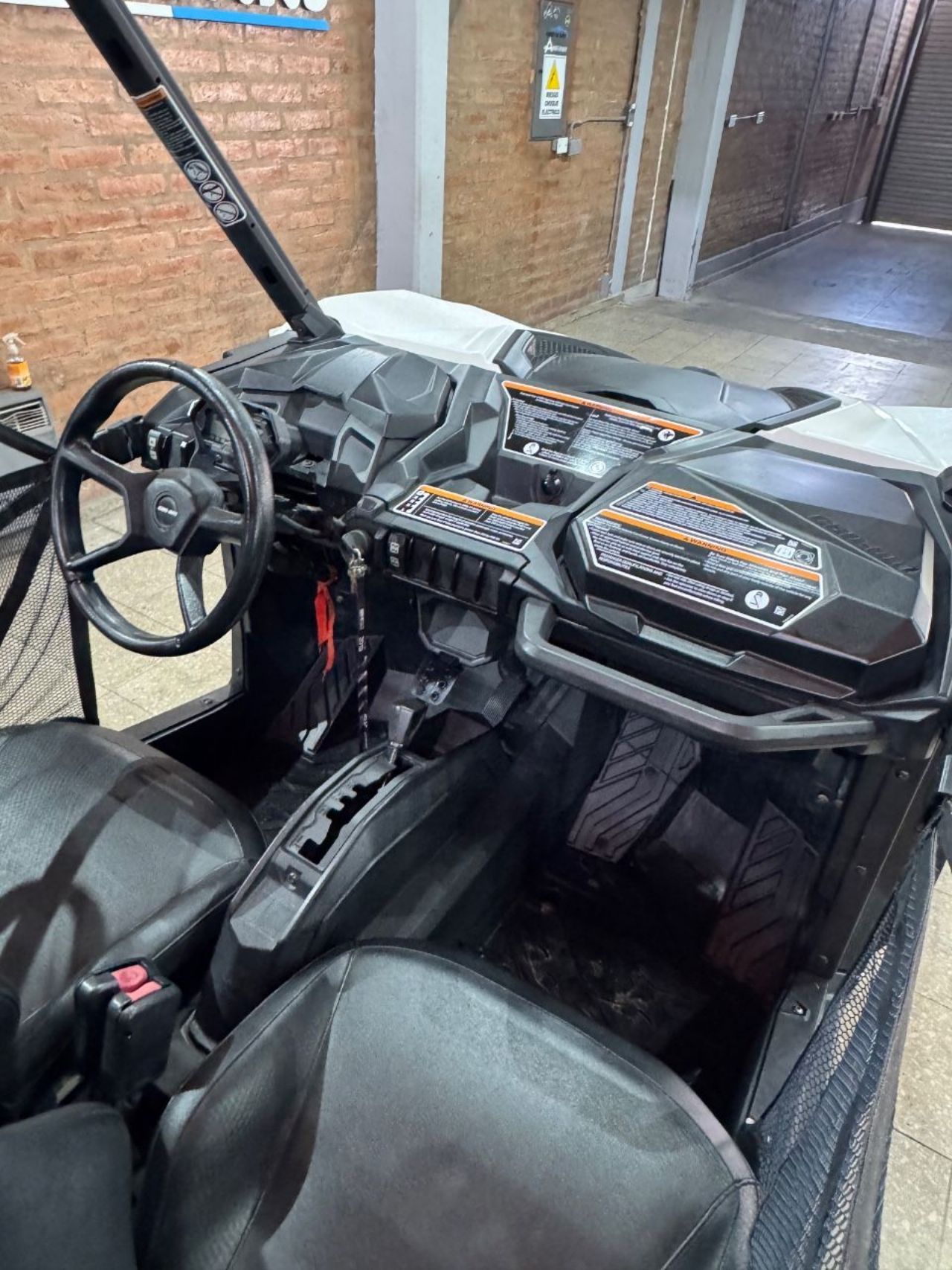 Can-Am Defender Usado en San Juan, deRuedas