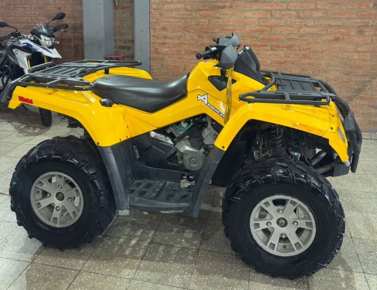 Can-Am Outlander Usado en San Juan, deRuedas