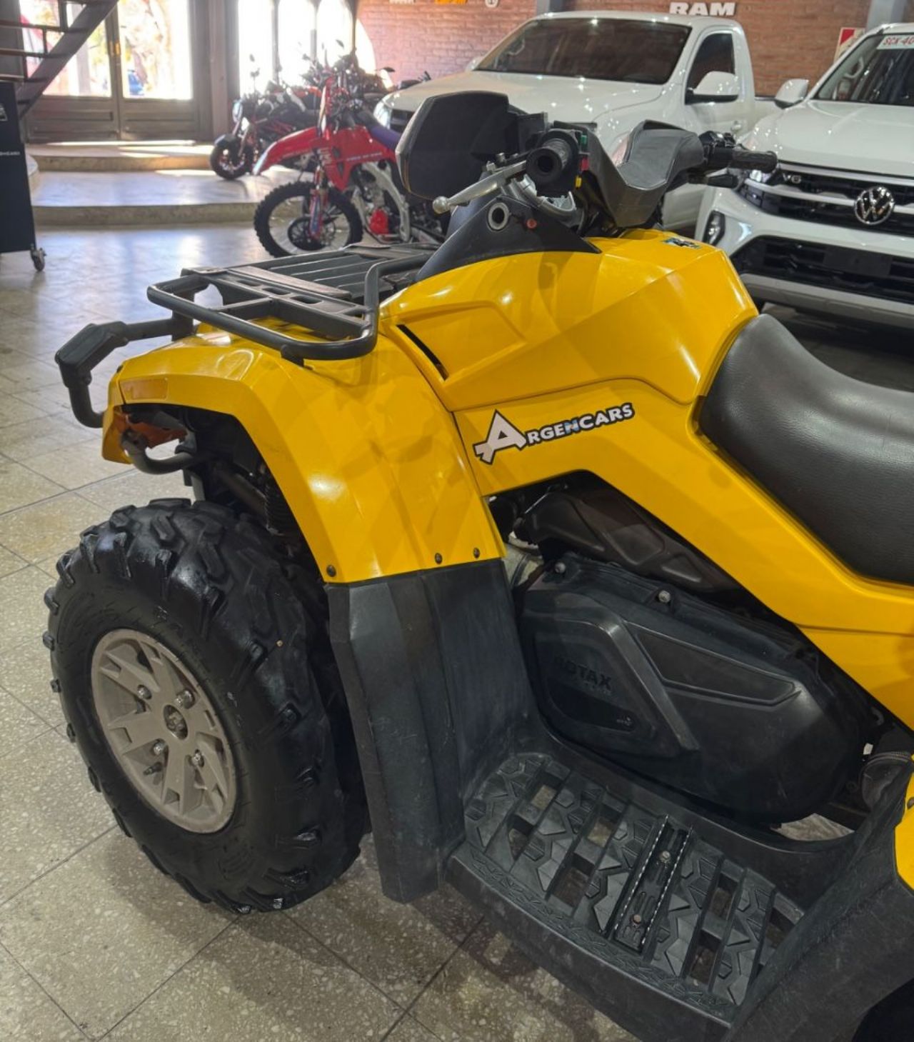 Can-Am Outlander Usado en San Juan, deRuedas