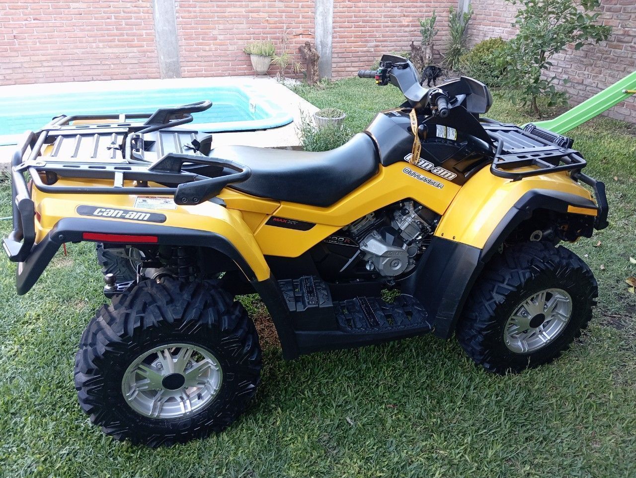 Can-Am Outlander Usado en Buenos Aires, deRuedas