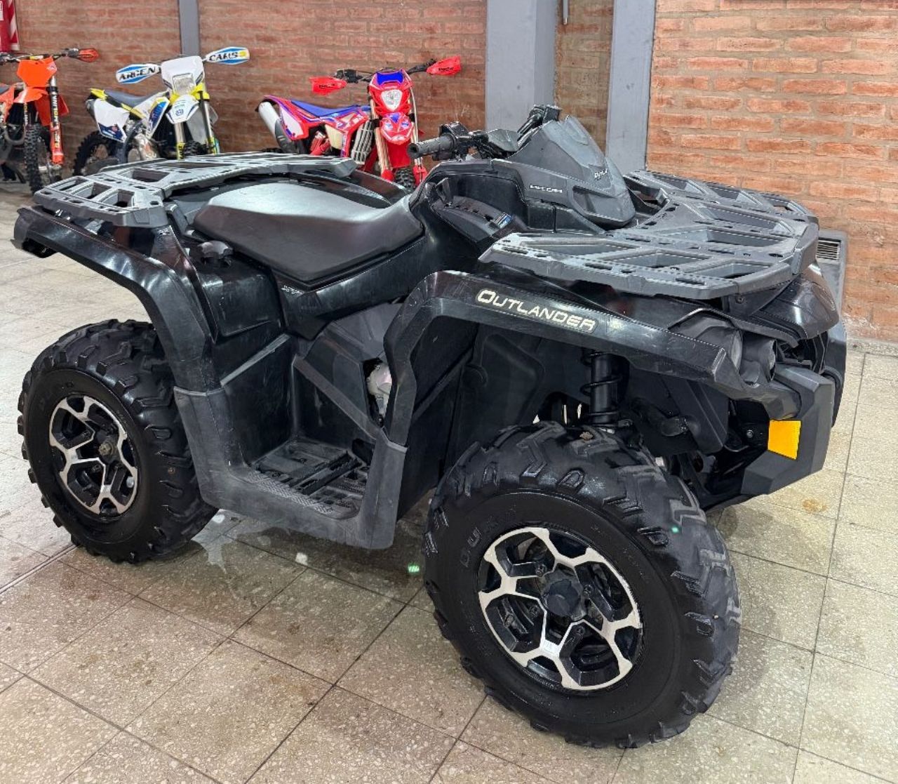 Can-Am Outlander Usado en San Juan, deRuedas