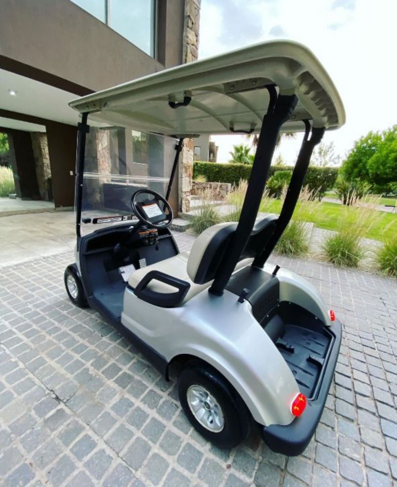 Carro Golf X-DRIVE II Usado en Mendoza, deRuedas