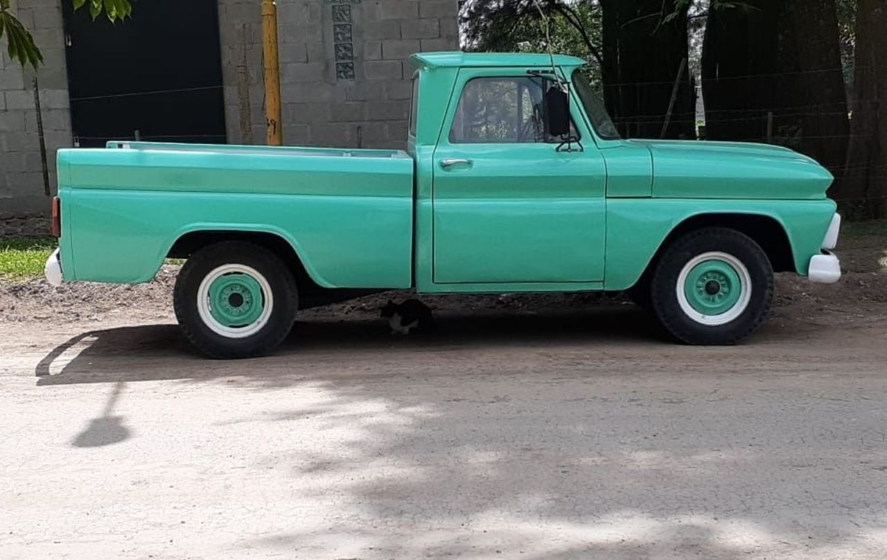 Chevrolet Apache Usada en Santa Fe, deRuedas