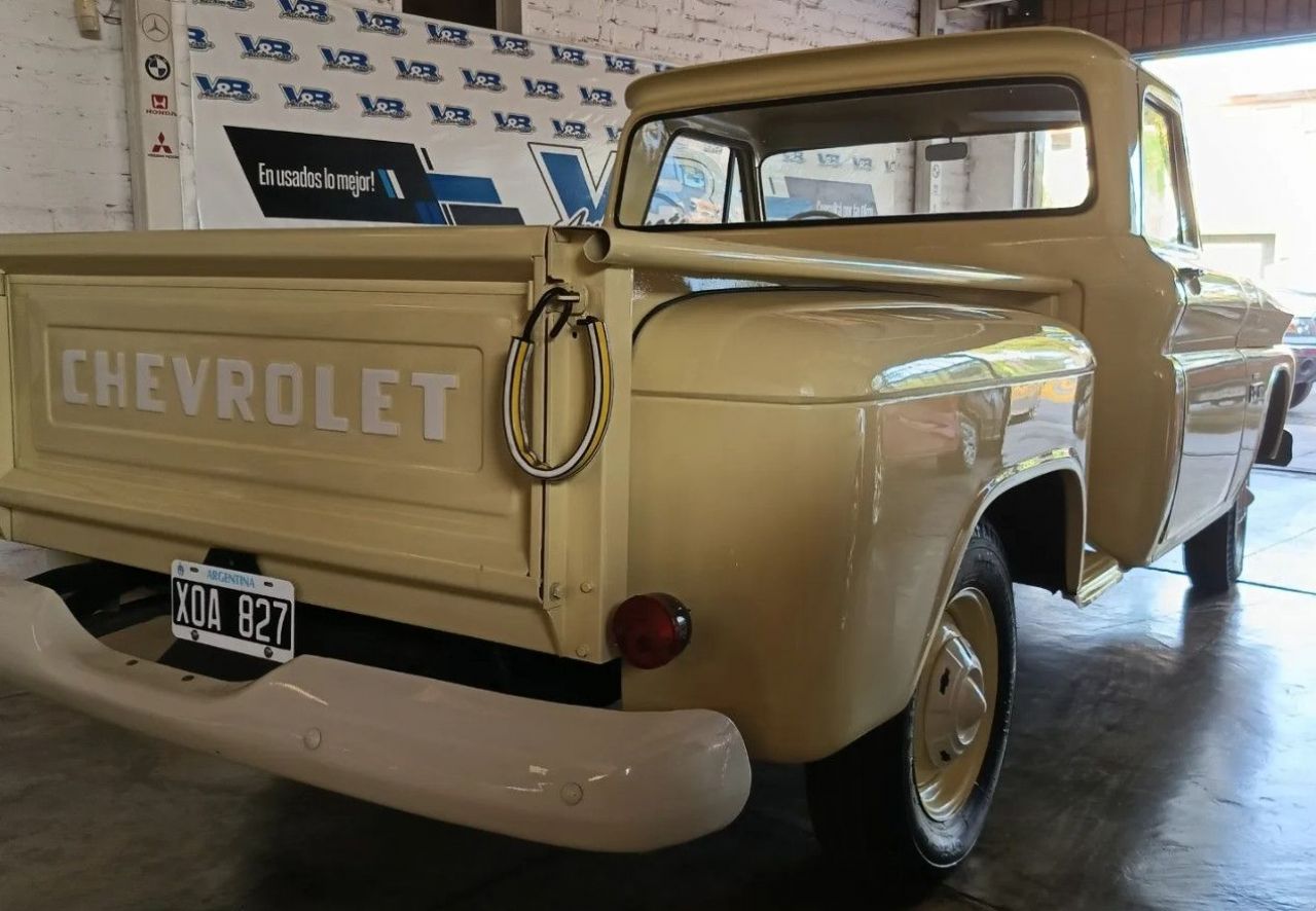 Chevrolet Apache Usada en Mendoza, deRuedas