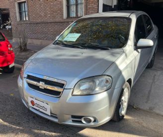 Chevrolet Aveo Usado en Mendoza