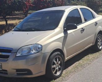 Chevrolet Aveo Usado en Mendoza