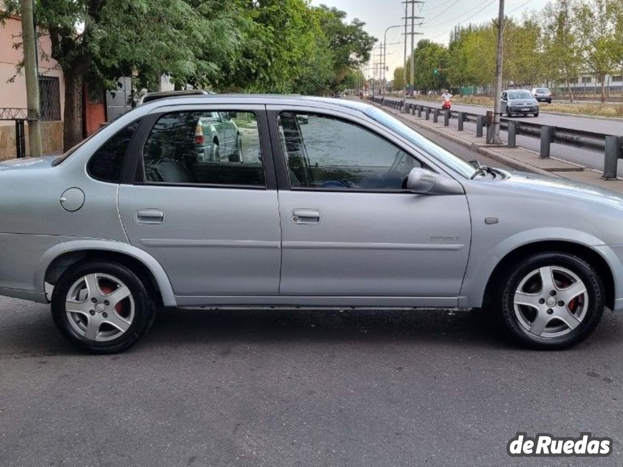 Chevrolet Classic Usado en Mendoza, deRuedas