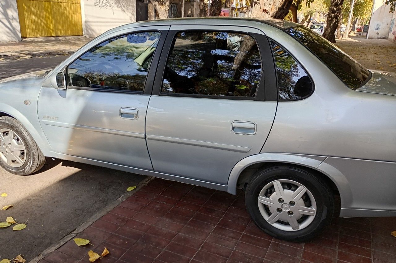Chevrolet Classic Usado en Mendoza, deRuedas