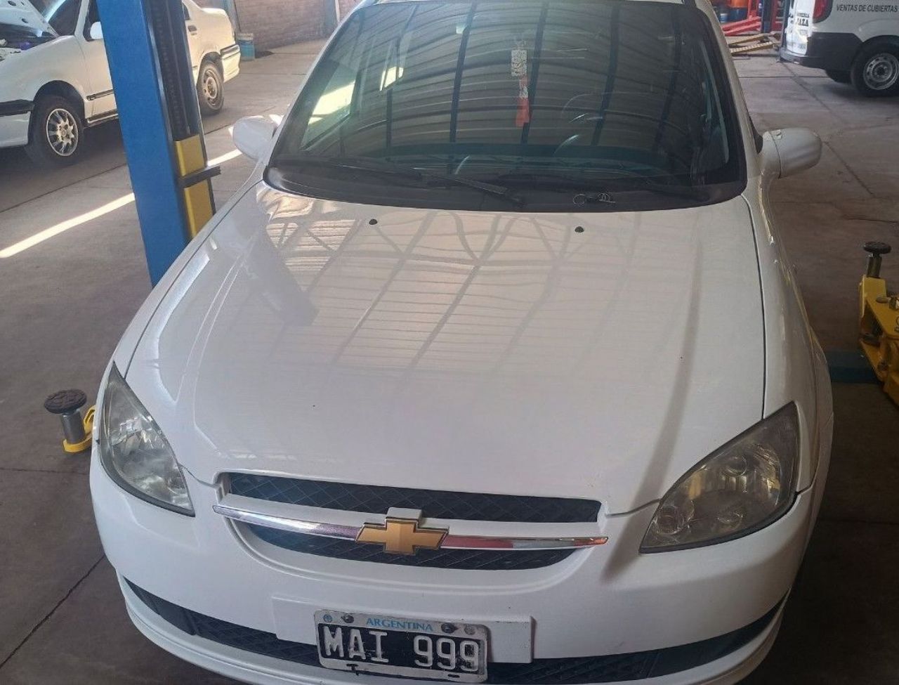 Chevrolet Classic Usado en Mendoza, deRuedas