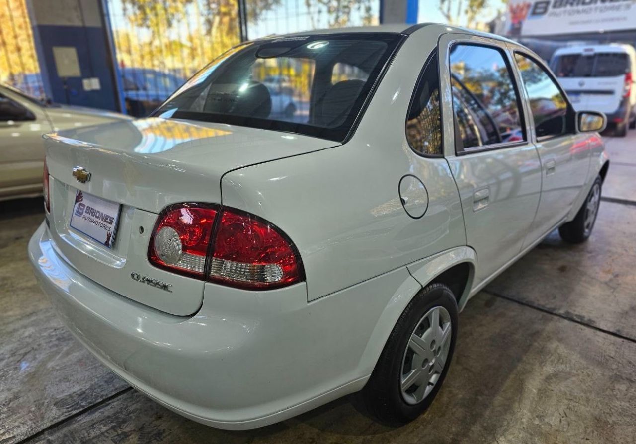 Chevrolet Classic Usado en Mendoza, deRuedas