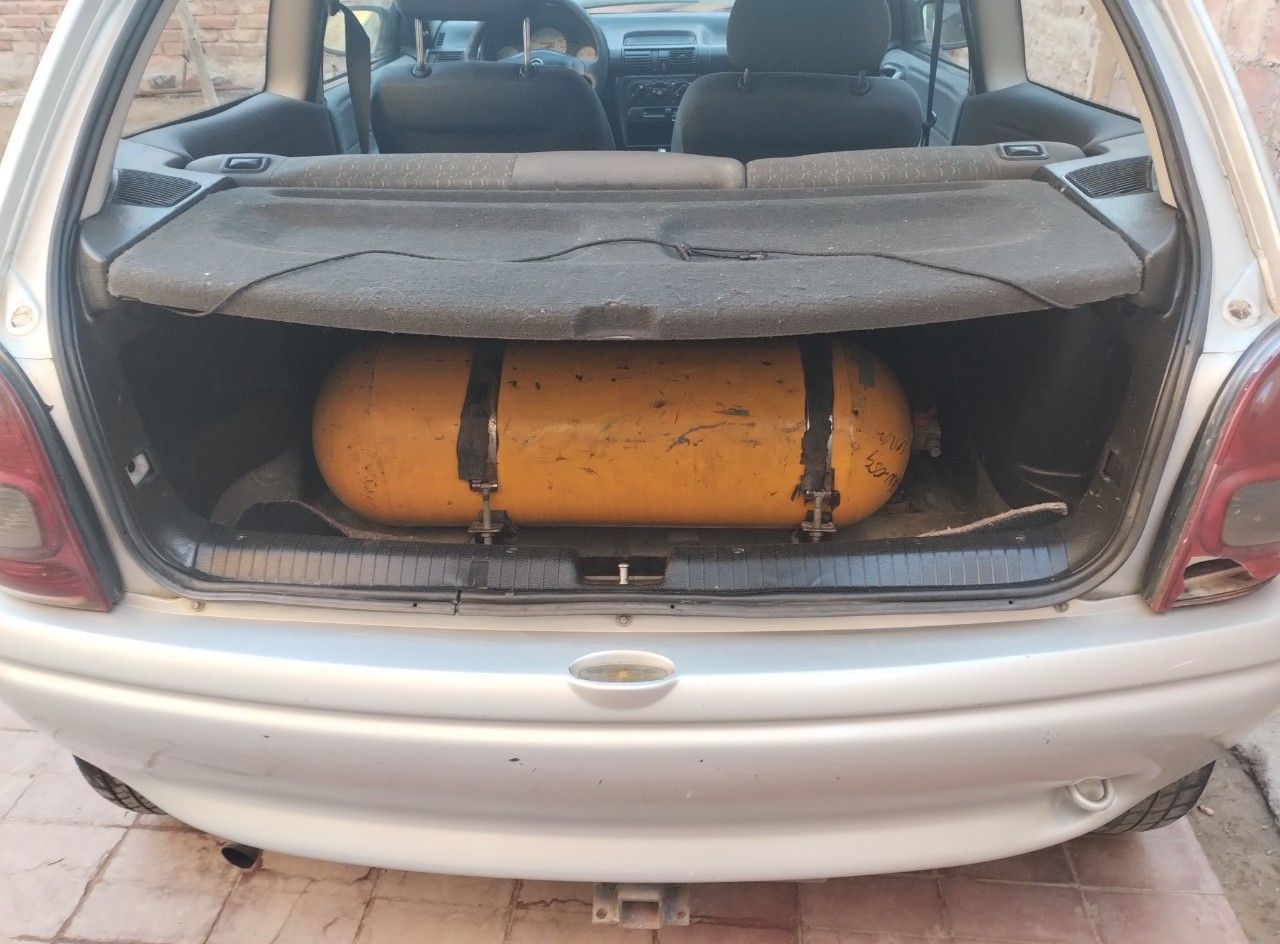 Chevrolet Corsa Usado en Mendoza, deRuedas