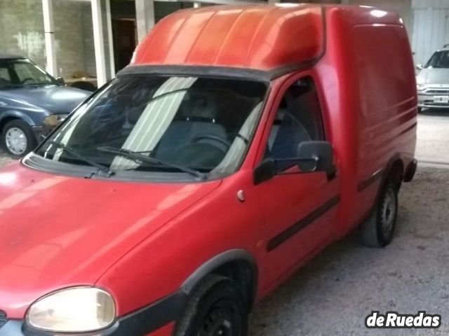 Chevrolet Corsa Usada en Mendoza, deRuedas