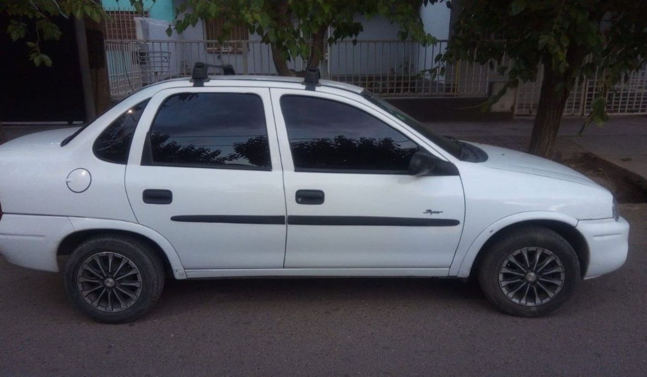 Chevrolet Corsa Usado en Mendoza, deRuedas