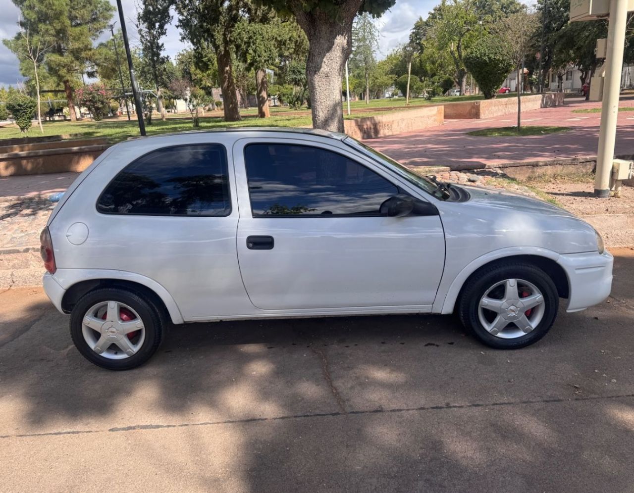Chevrolet Corsa Usado Financiado en Mendoza, deRuedas
