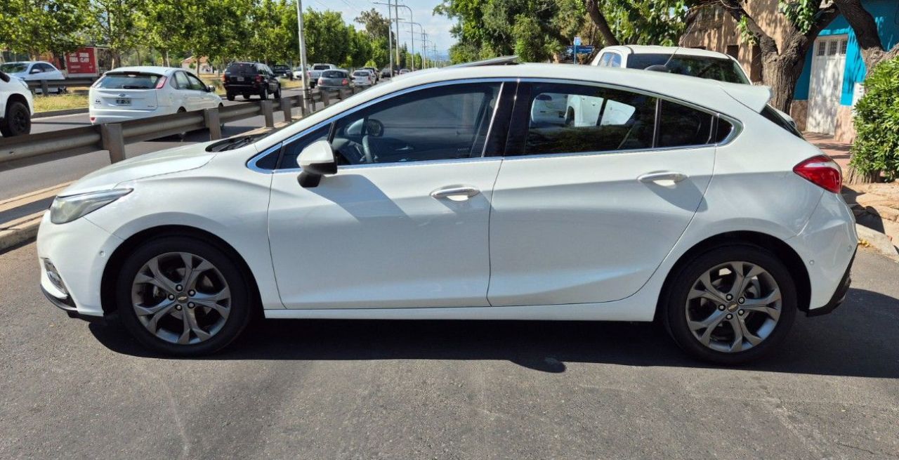 Chevrolet Cruze Usado en Mendoza, deRuedas