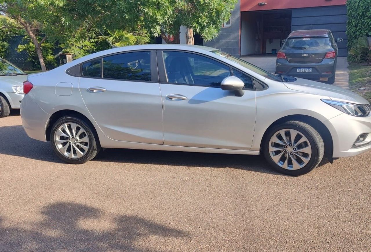 Chevrolet Cruze Usado en Mendoza, deRuedas