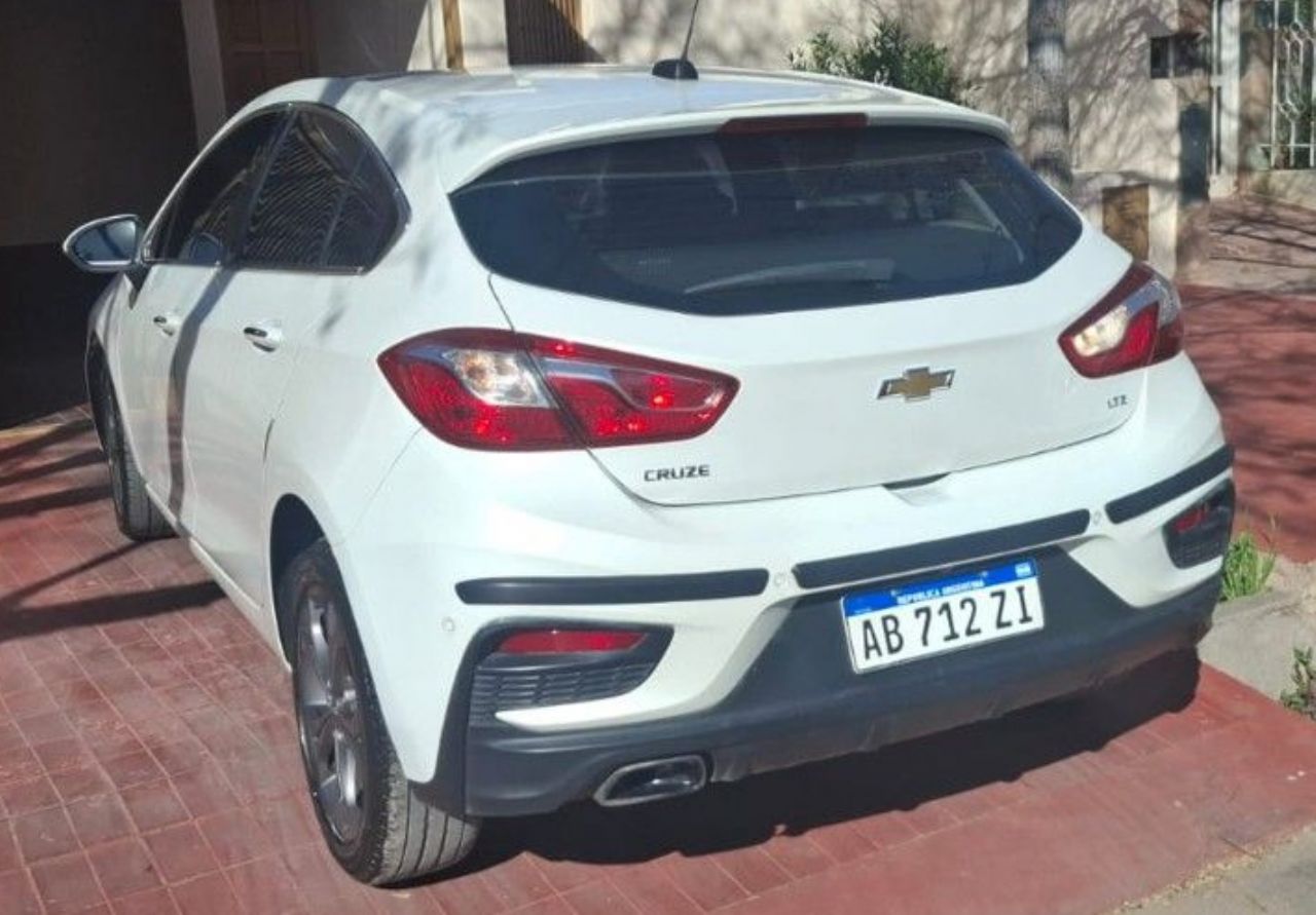 Chevrolet Cruze Usado en Mendoza, deRuedas