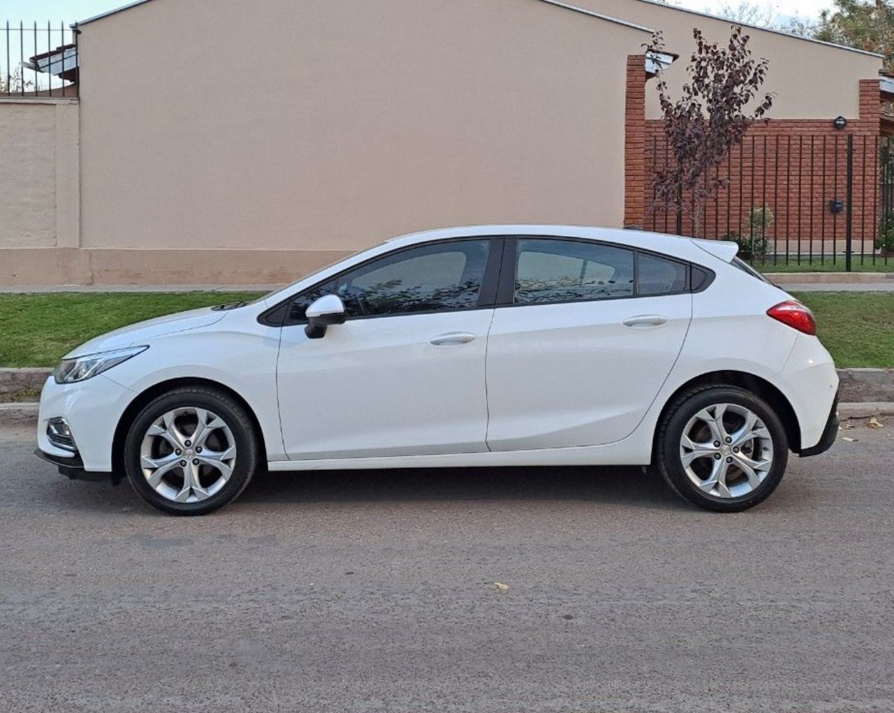 Chevrolet Cruze Usado en Mendoza, deRuedas