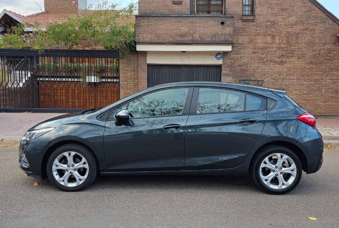 Chevrolet Cruze Usado en Mendoza, deRuedas